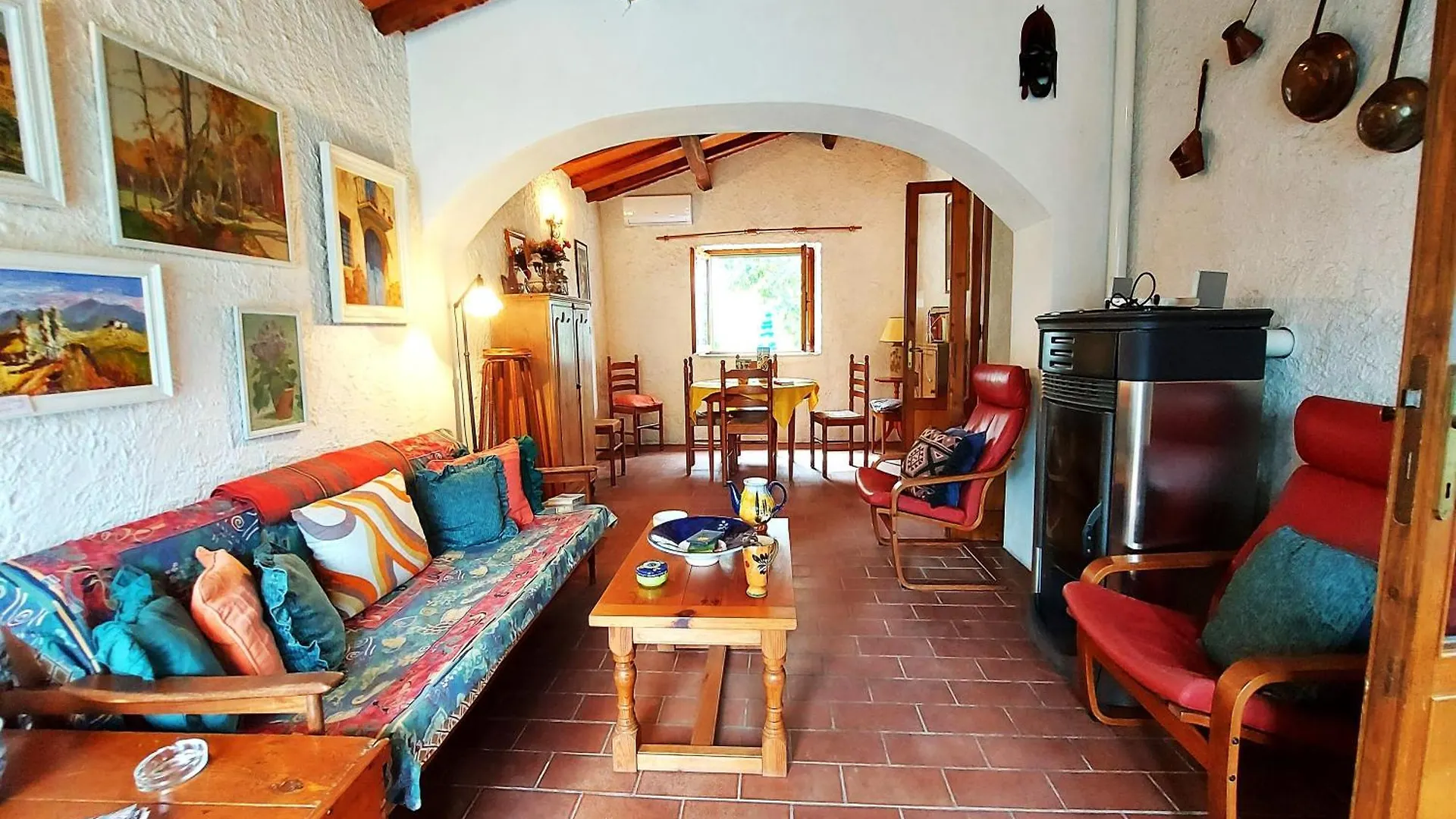 Family Friendly Rosa House Amazing View - Happy Rentals Barga 0*,  Italia