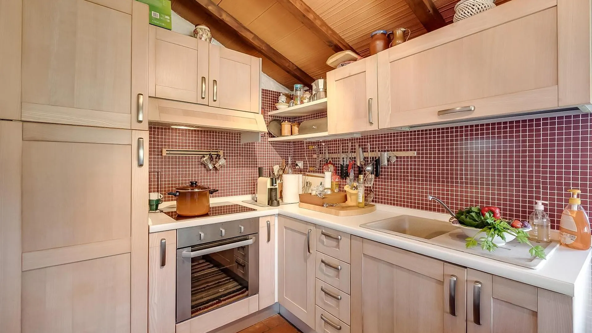 Family Friendly Rosa House Amazing View - Happy Rentals Barga 0*,  Italia